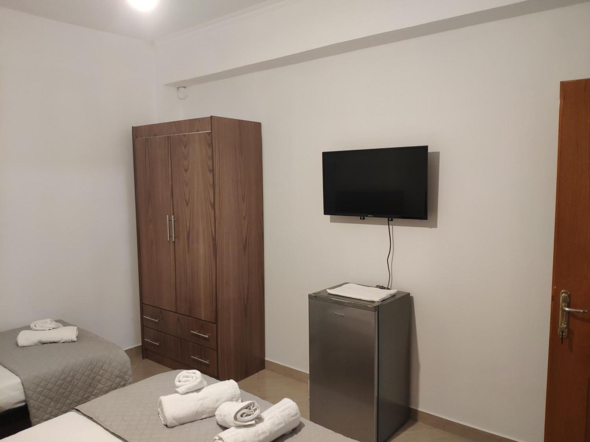 Kolagji Rooms Lukovë Exterior foto
